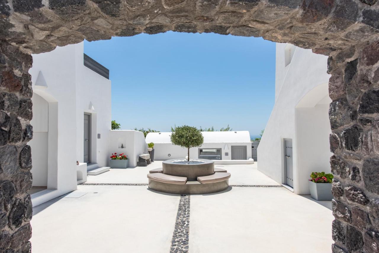 White Harmony Suites メガロホリ エクステリア 写真