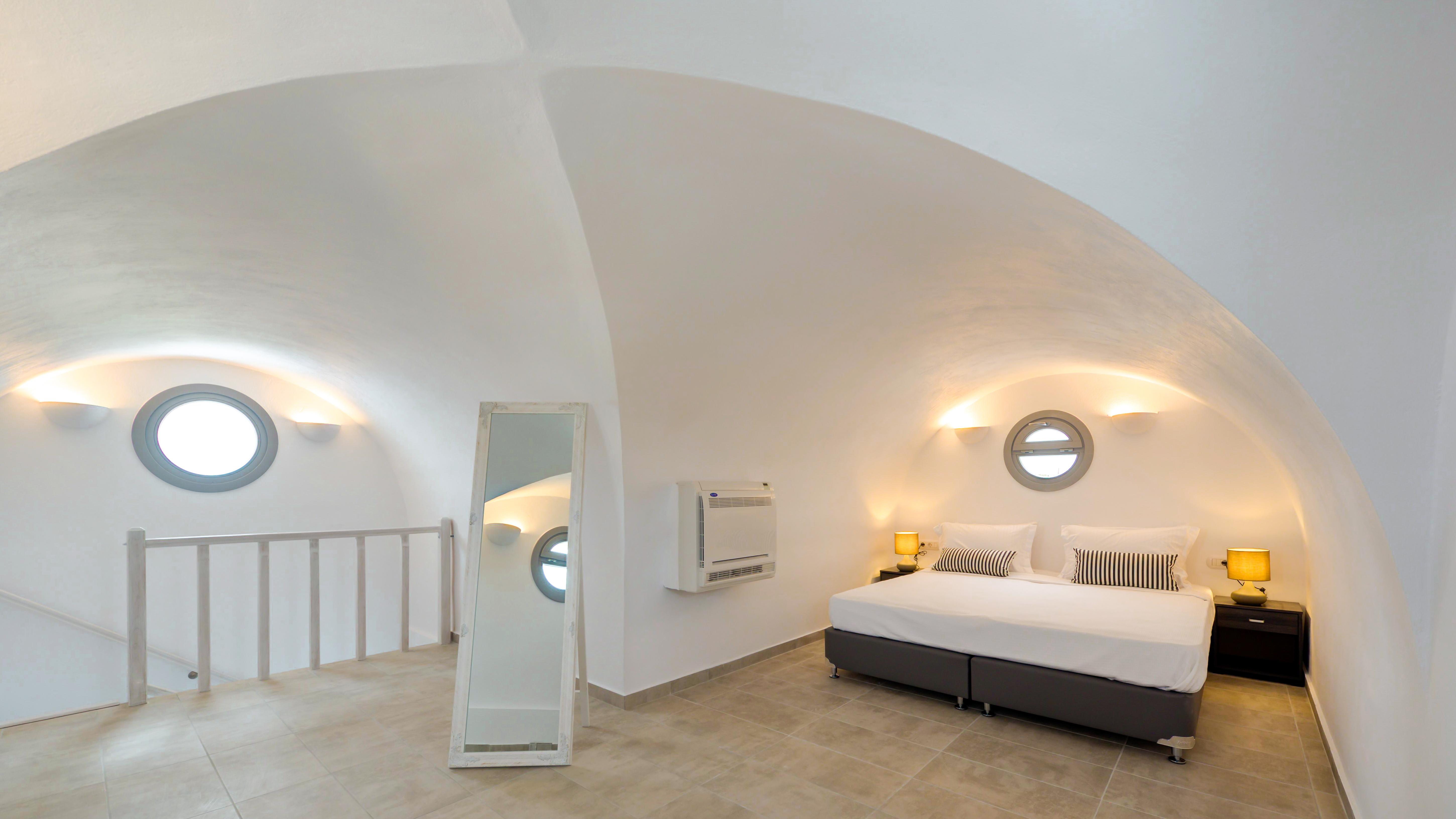 White Harmony Suites メガロホリ エクステリア 写真