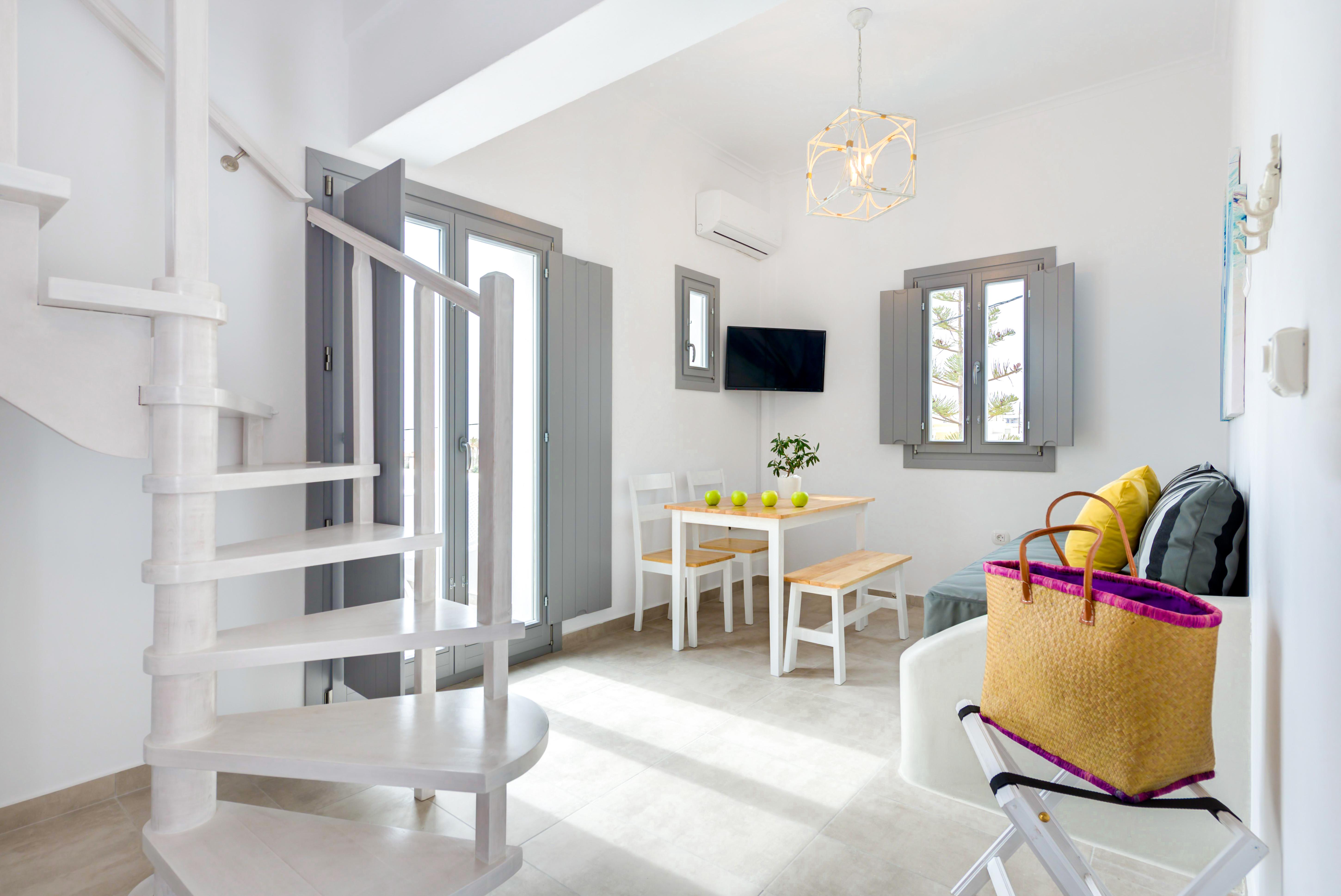 White Harmony Suites メガロホリ エクステリア 写真