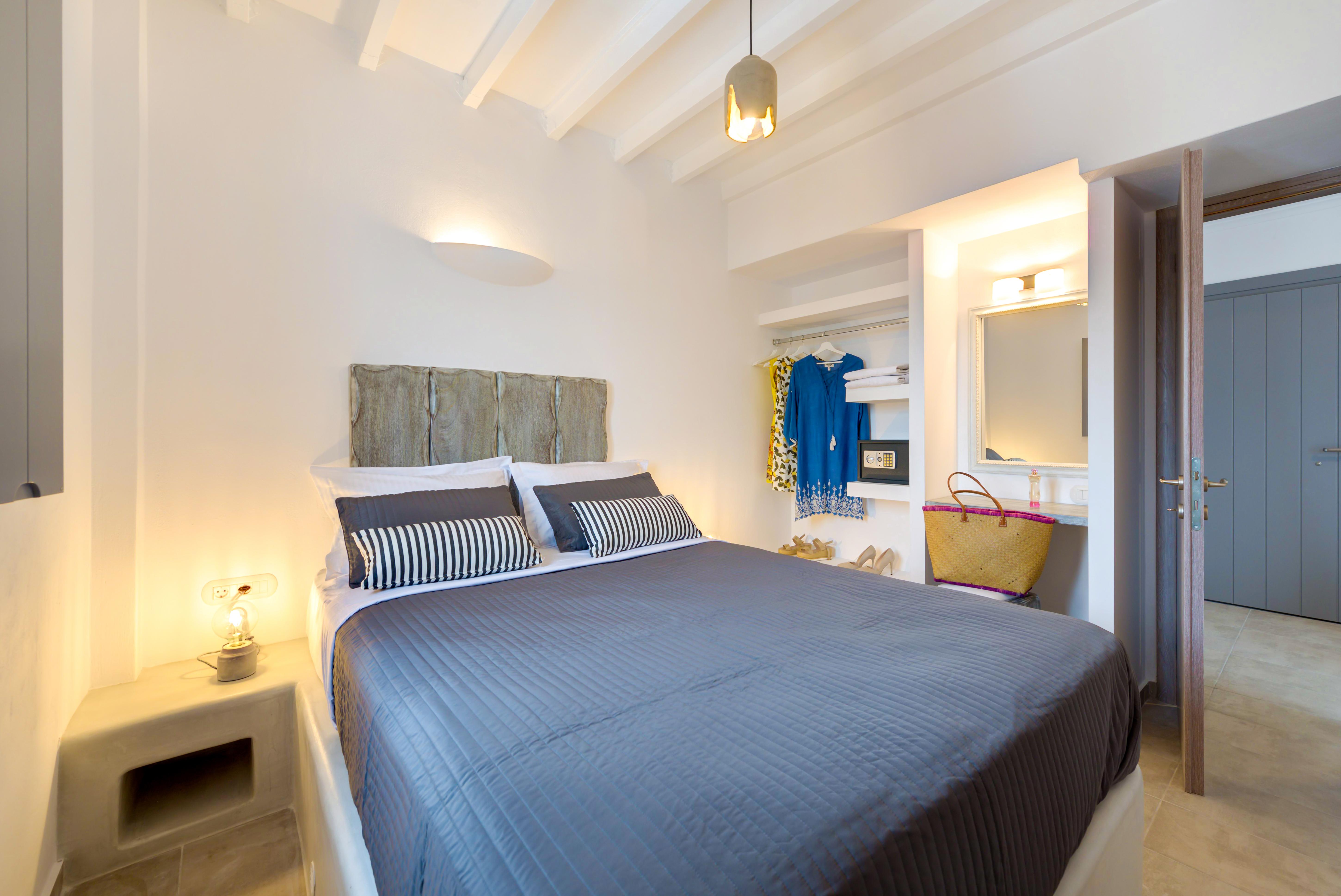 White Harmony Suites メガロホリ エクステリア 写真