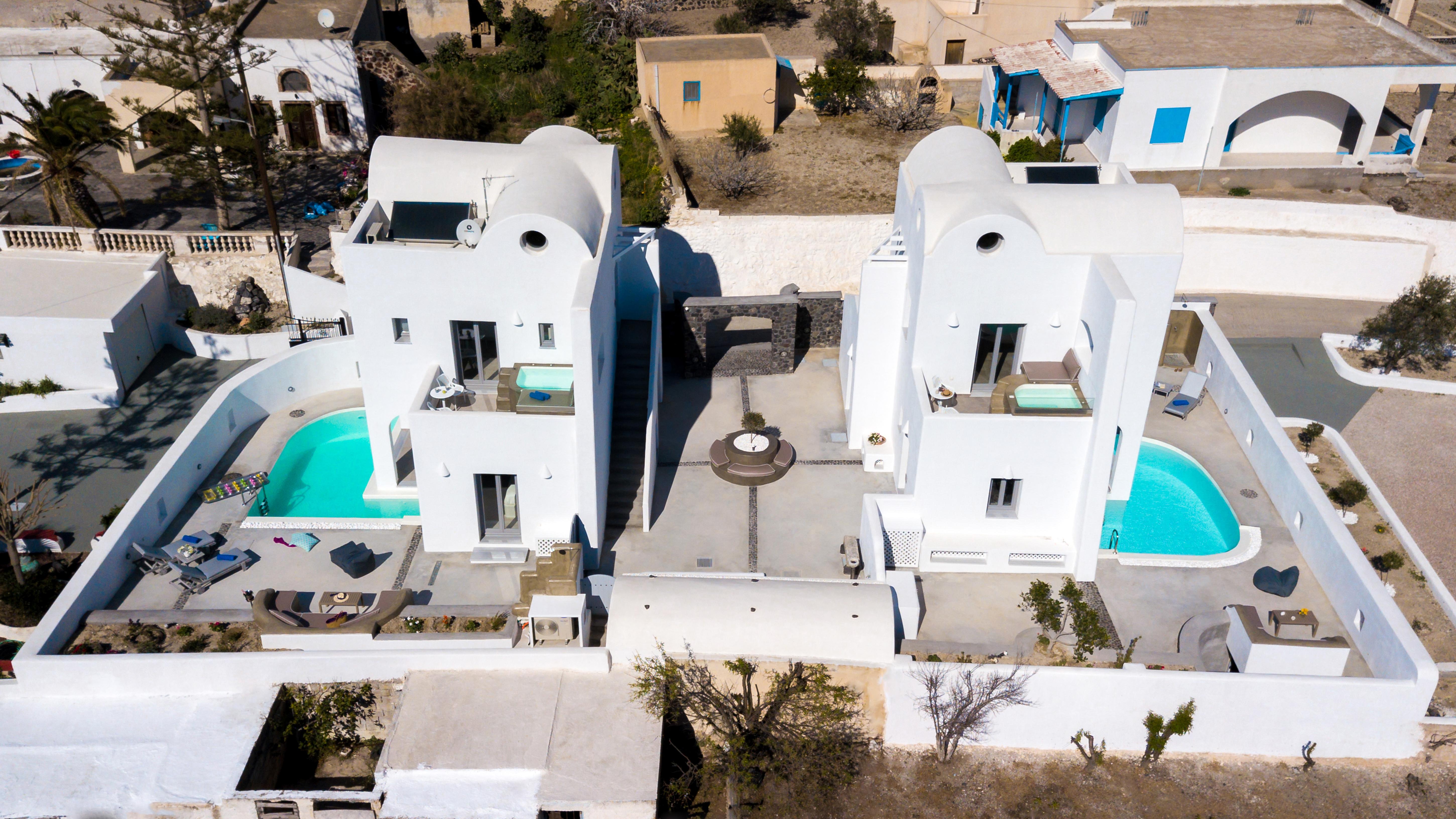 White Harmony Suites メガロホリ エクステリア 写真